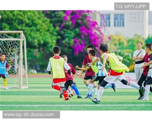 探索足球相关活动的多样性与魅力，助力青少年成长与团队精神培养